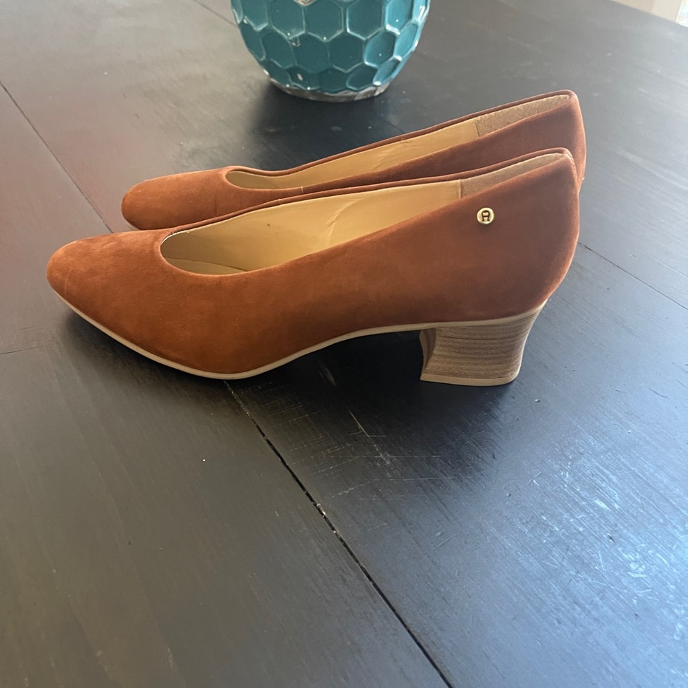 Etienne Aigner Women's rusty brown Suede shoes